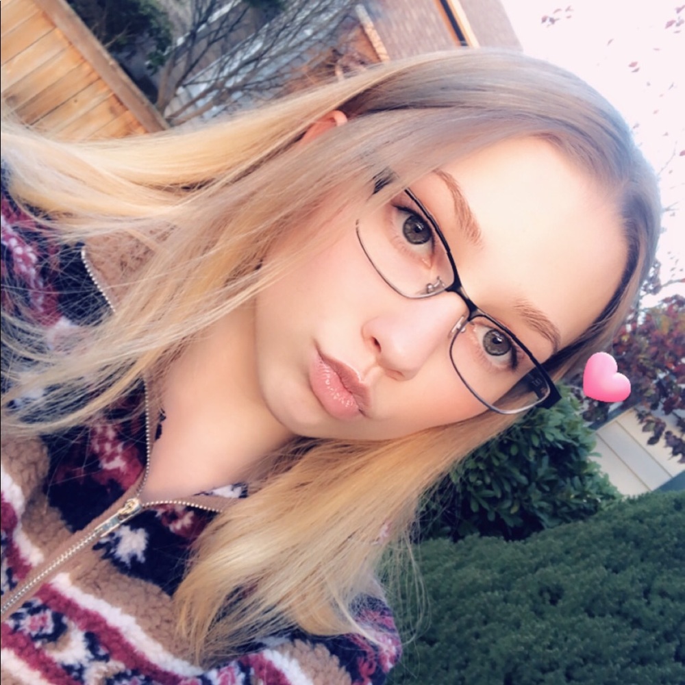 Meet your Posher, Haley